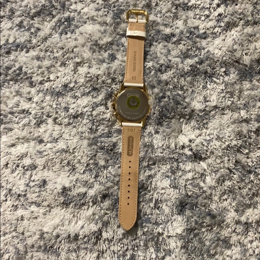 Coach Watch - Picture 4 of 4